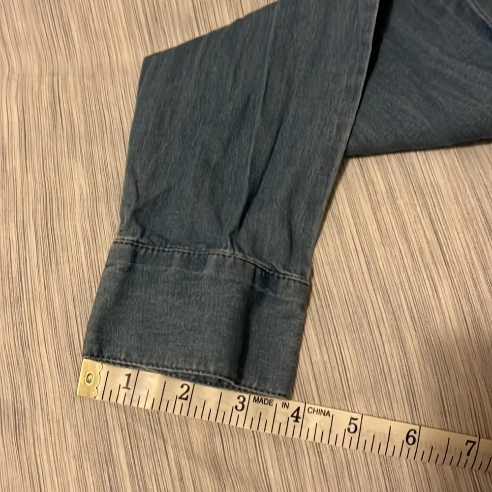 Button down - Picture 13 of 13